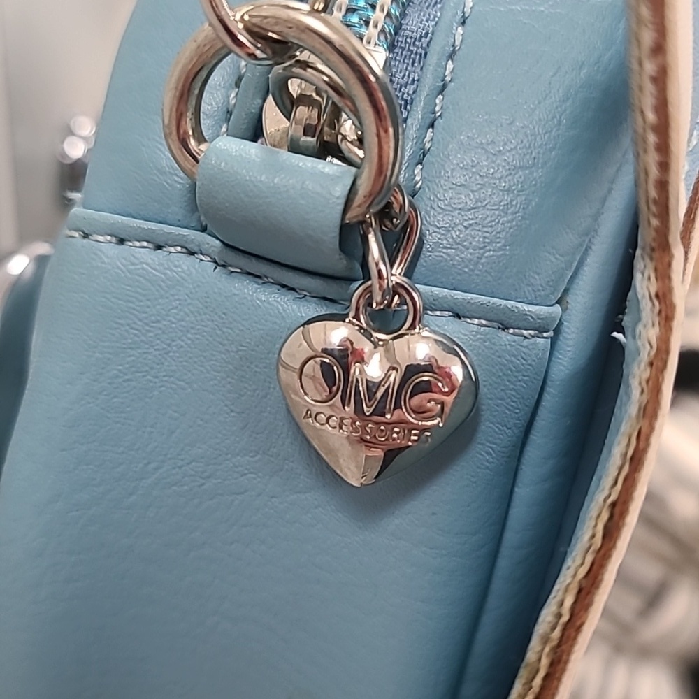 Miss Gwen's OMG Whale Purse - Picture 5 of 8